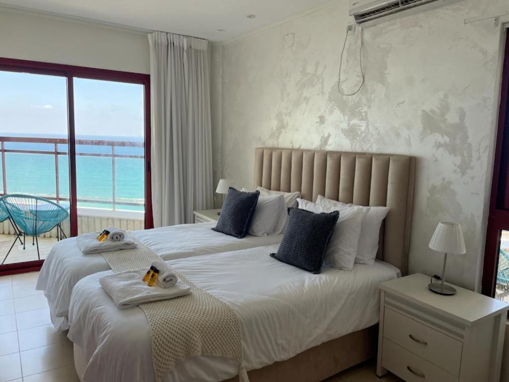 Sea-Front Apartment Netanya Exterior photo