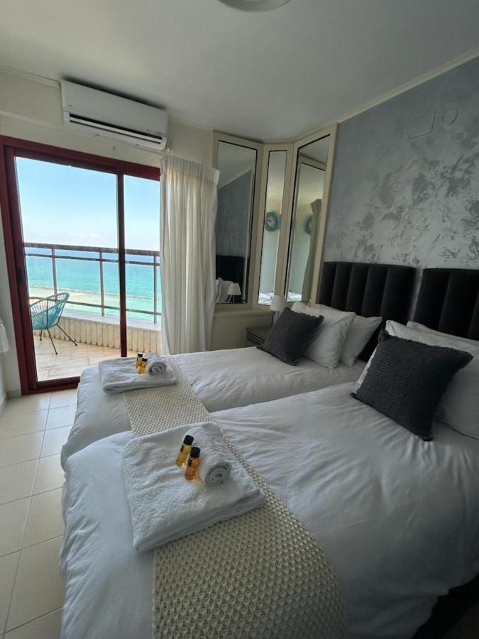 Sea-Front Apartment Netanya Exterior photo