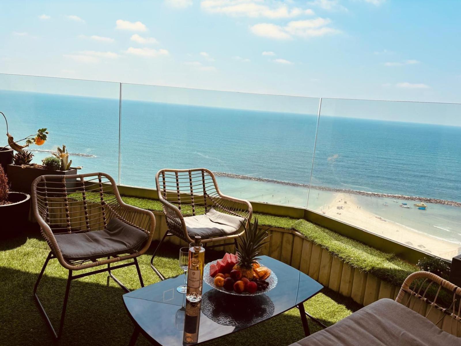 Sea-Front Apartment Netanya Exterior photo